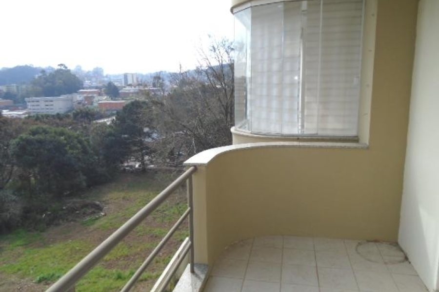 Apartamento com 113m², 3 dormitórios, 2 vagas, no bairro Santa Catarina em Caxias do Sul para Comprar