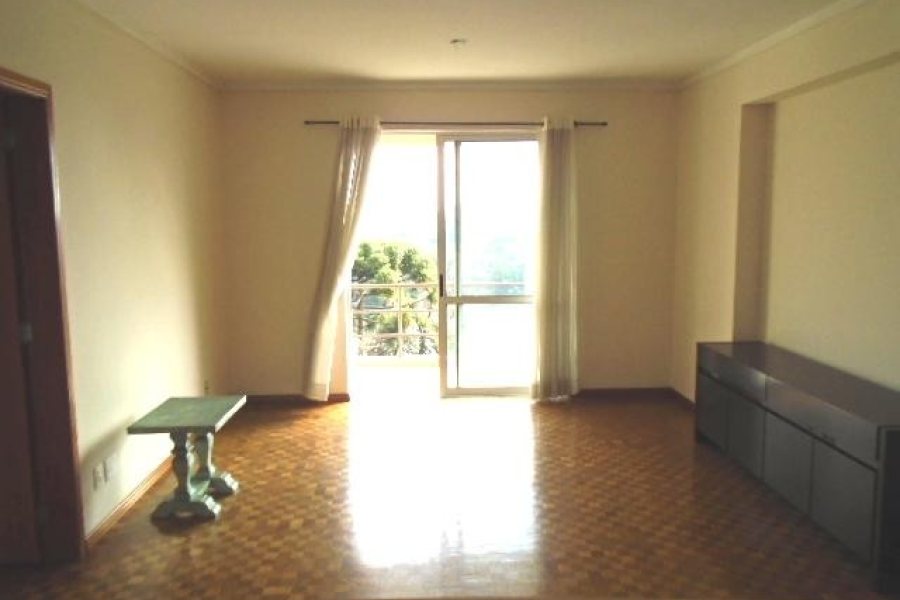 Apartamento com 113m², 3 dormitórios, 2 vagas, no bairro Santa Catarina em Caxias do Sul para Comprar