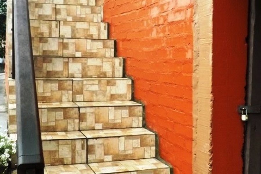 Casa com 85m², 2 dormitórios, 1 vaga, no bairro Centenário em Caxias do Sul para Comprar