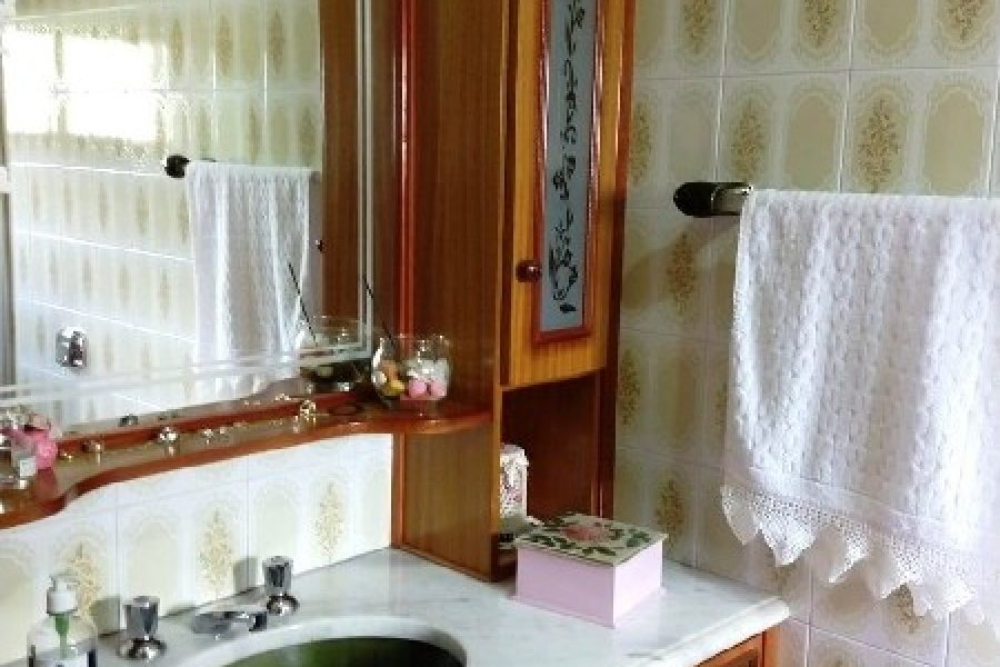 Casa com 200m², 3 dormitórios, 3 vagas, no bairro Madureira em Caxias do Sul para Comprar