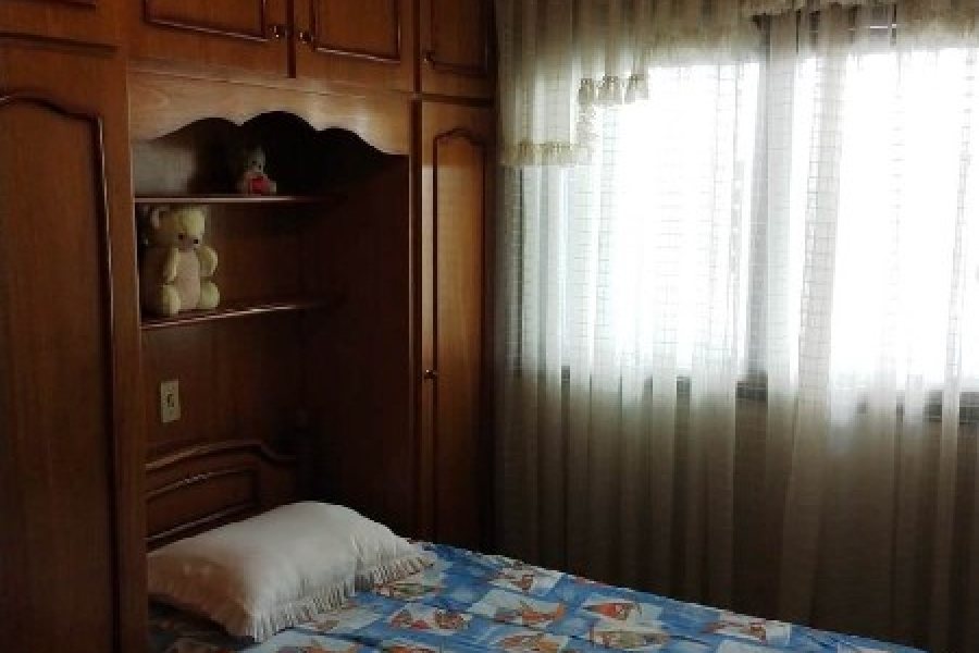 Casa com 200m², 3 dormitórios, 3 vagas, no bairro Madureira em Caxias do Sul para Comprar