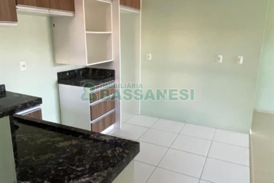 Apartamento com 82m², 3 dormitórios, 2 vagas, no bairro Esplanada em Caxias do Sul para Alugar ou Comprar