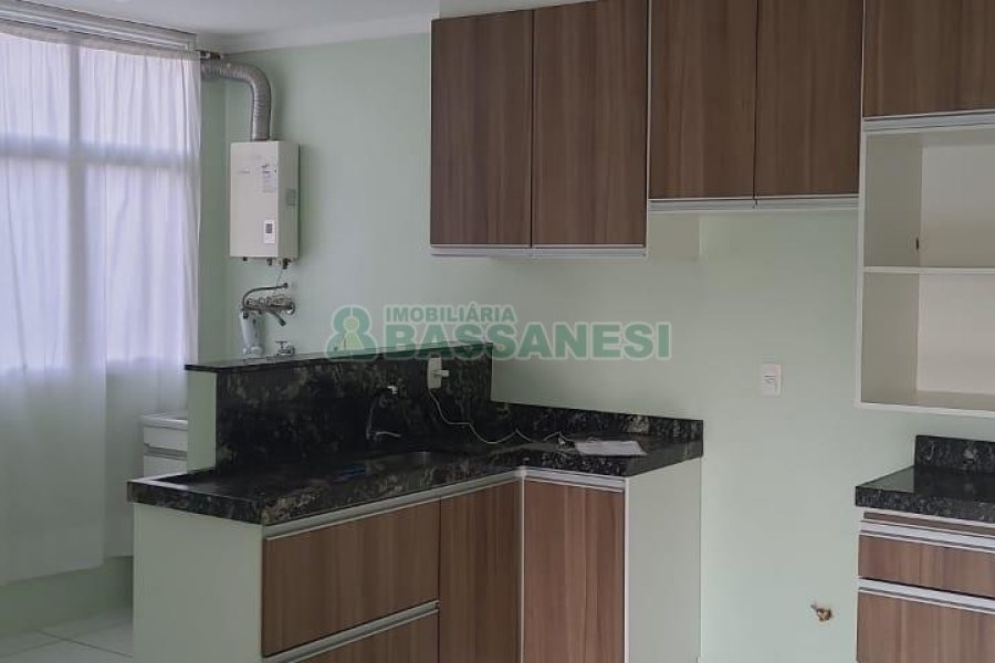 Apartamento com 82m², 3 dormitórios, 2 vagas, no bairro Esplanada em Caxias do Sul para Alugar ou Comprar