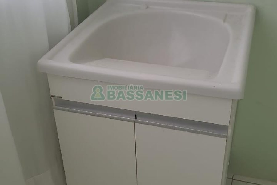 Apartamento com 82m², 3 dormitórios, 2 vagas, no bairro Esplanada em Caxias do Sul para Alugar ou Comprar