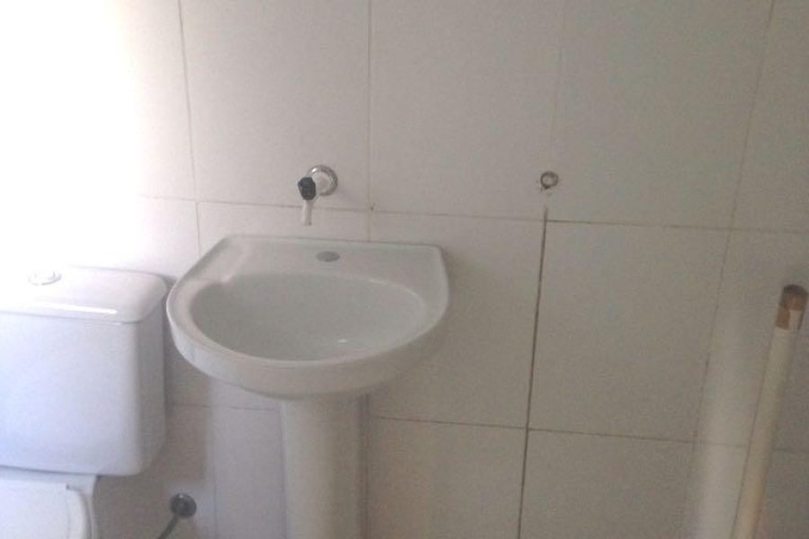 Casa com 60m², 2 dormitórios, no bairro Pio X em Caxias do Sul para Comprar
