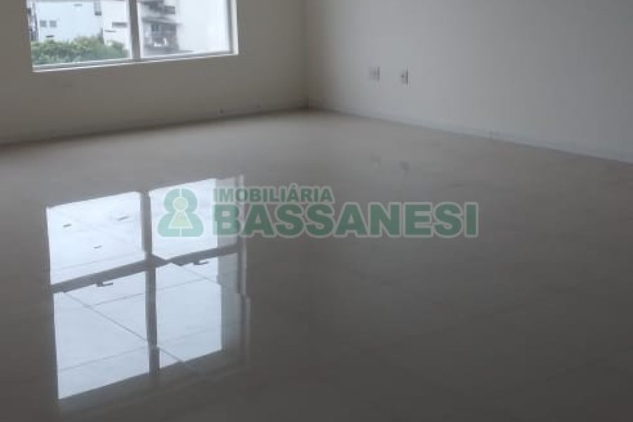 Sala com 69m², no bairro Santa Catarina em Caxias do Sul para Comprar