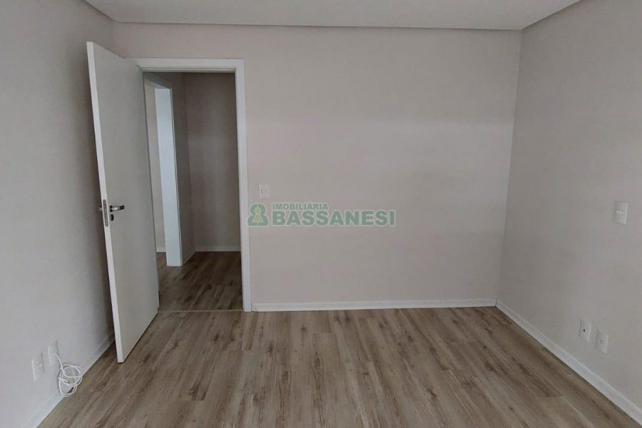 Apartamento com 61m², 1 dormitório, 1 vaga, no bairro São Pelegrino em Caxias do Sul para Alugar