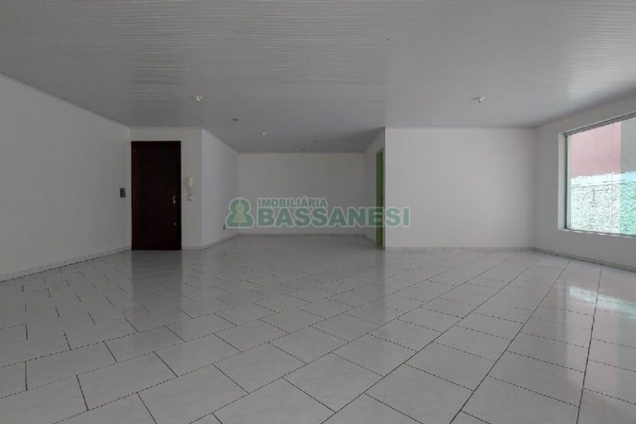 Sala com 88m², no bairro Centro em Caxias do Sul para Alugar
