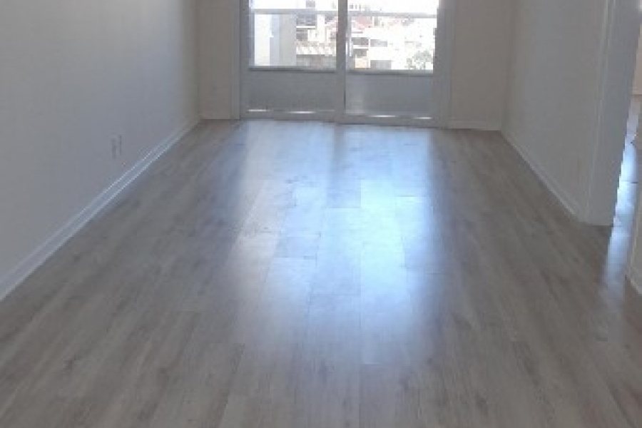 Apartamento com 73m², 2 dormitórios, 1 vaga, no bairro São Pelegrino em Caxias do Sul para Alugar