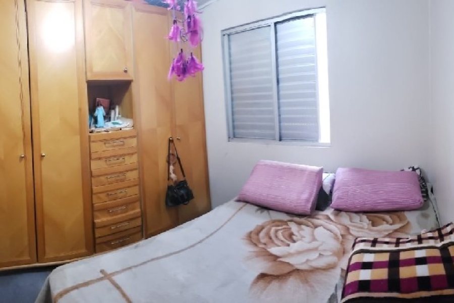 Sobrado com 44m², 2 dormitórios, no bairro Centenário em Caxias do Sul para Comprar