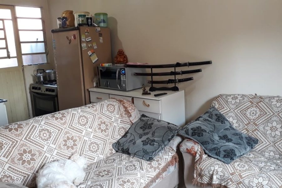 Sobrado com 44m², 2 dormitórios, no bairro Centenário em Caxias do Sul para Comprar