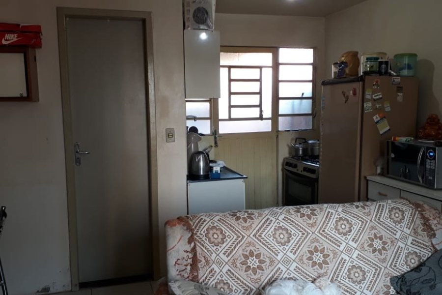 Sobrado com 44m², 2 dormitórios, no bairro Centenário em Caxias do Sul para Comprar