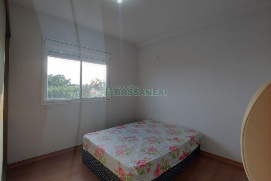 Apto Mobiliado com 34m², 1 dormitório, 1 vaga, no bairro Petrópolis em Caxias do Sul para Alugar