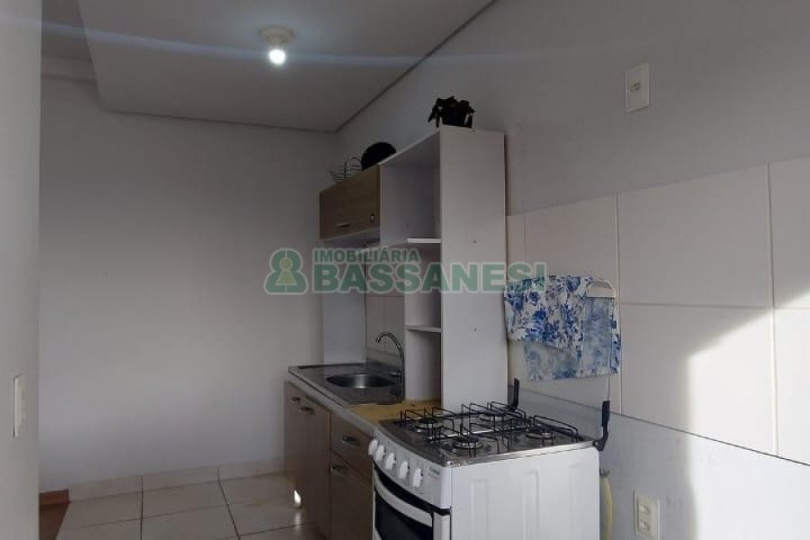 Apto Mobiliado com 34m², 1 dormitório, 1 vaga, no bairro Petrópolis em Caxias do Sul para Alugar