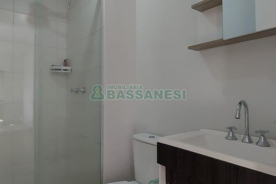 Apto Mobiliado com 34m², 1 dormitório, 1 vaga, no bairro Petrópolis em Caxias do Sul para Alugar