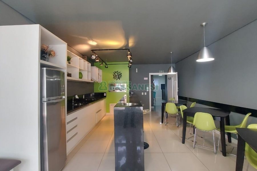 Apto Mobiliado com 34m², 1 dormitório, 1 vaga, no bairro Petrópolis em Caxias do Sul para Alugar