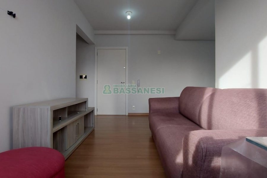 Apto Mobiliado com 34m², 1 dormitório, 1 vaga, no bairro Petrópolis em Caxias do Sul para Alugar