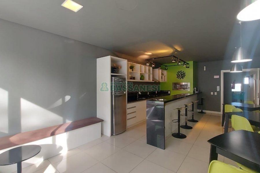 Apto Mobiliado com 34m², 1 dormitório, 1 vaga, no bairro Petrópolis em Caxias do Sul para Alugar