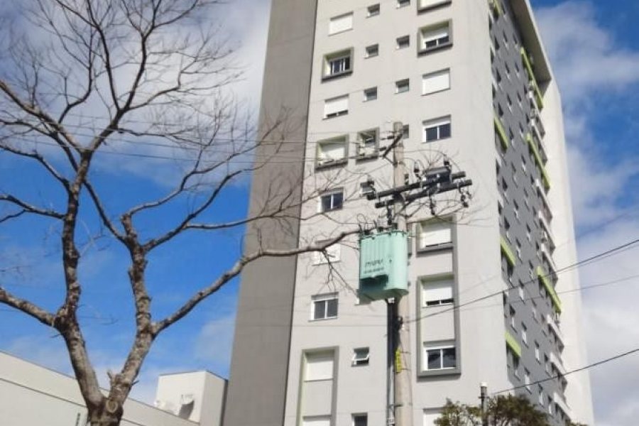 Apto Mobiliado com 34m², 1 dormitório, 1 vaga, no bairro Petrópolis em Caxias do Sul para Alugar
