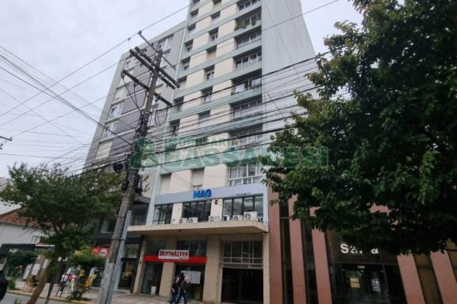 Apto Mobiliado com 80m², 2 dormitórios, no bairro Centro em Caxias do Sul para Comprar