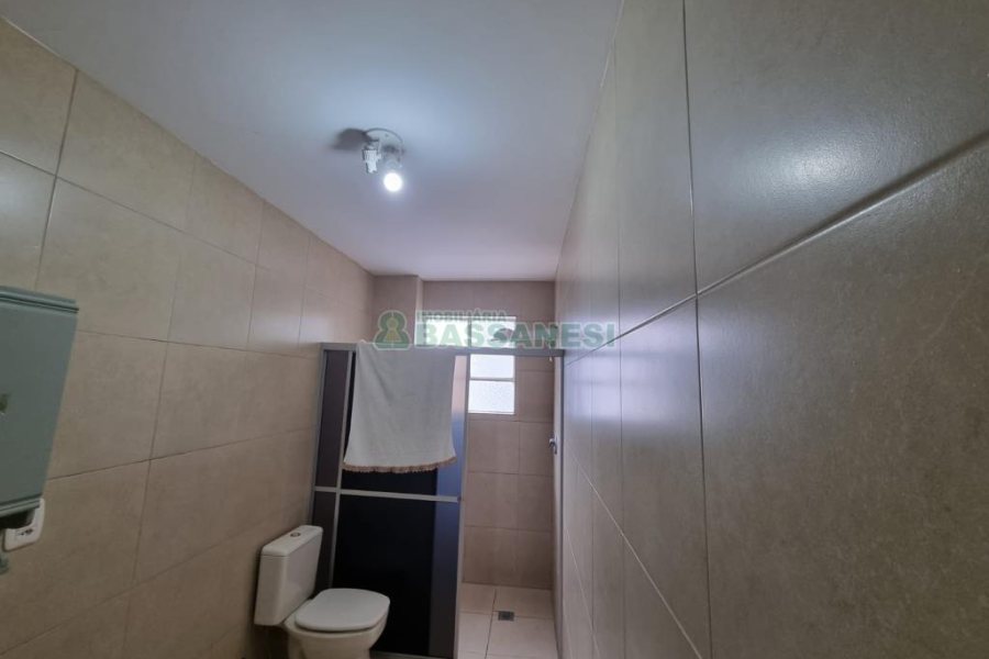Apto Mobiliado com 80m², 2 dormitórios, no bairro Centro em Caxias do Sul para Comprar