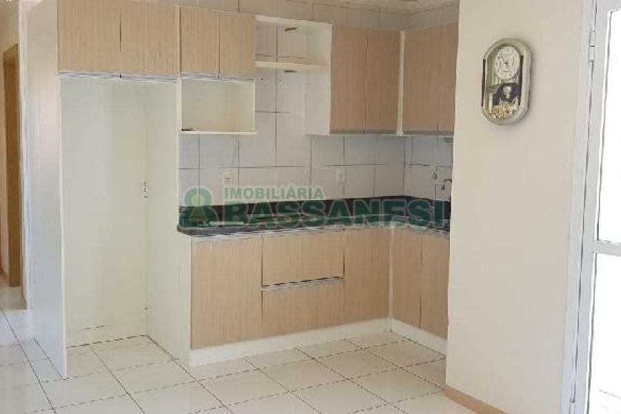 Apartamento com 52m², 2 dormitórios, 1 vaga, no bairro Sanvitto em Caxias do Sul para Comprar