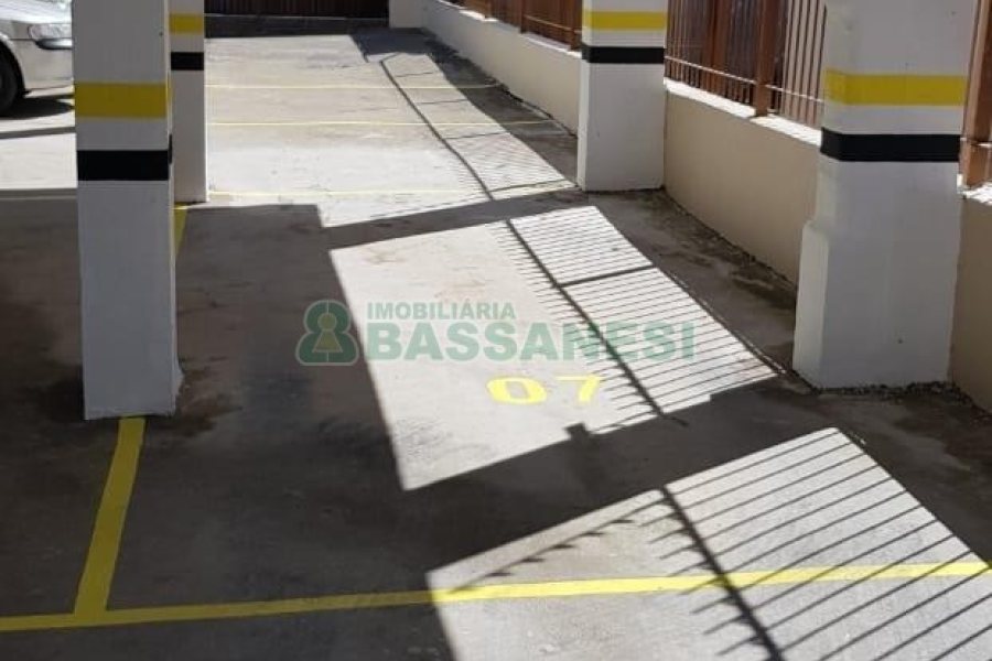 Apartamento com 52m², 2 dormitórios, 1 vaga, no bairro Sanvitto em Caxias do Sul para Comprar