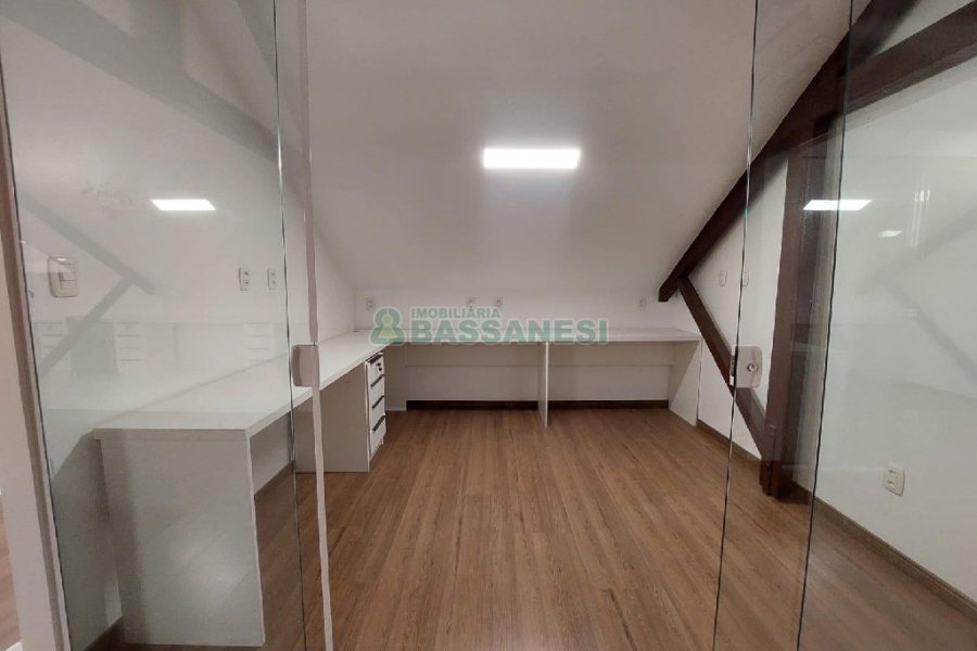 Loja com 274m², no bairro Centro em Caxias do Sul para Alugar
