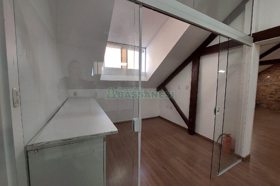 Loja com 274m², no bairro Centro em Caxias do Sul para Alugar