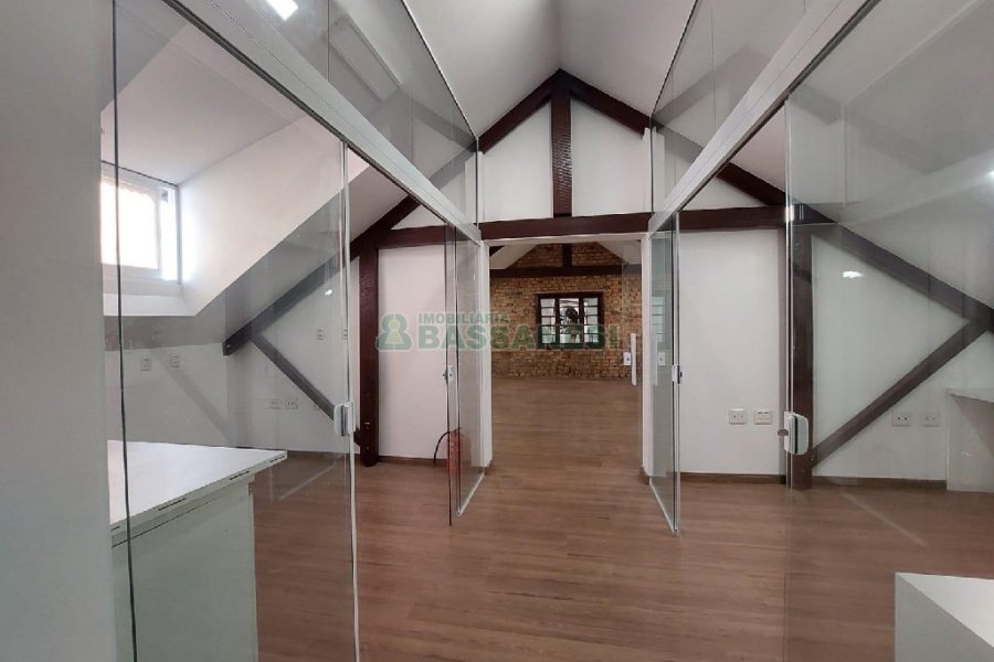 Loja com 274m², no bairro Centro em Caxias do Sul para Alugar