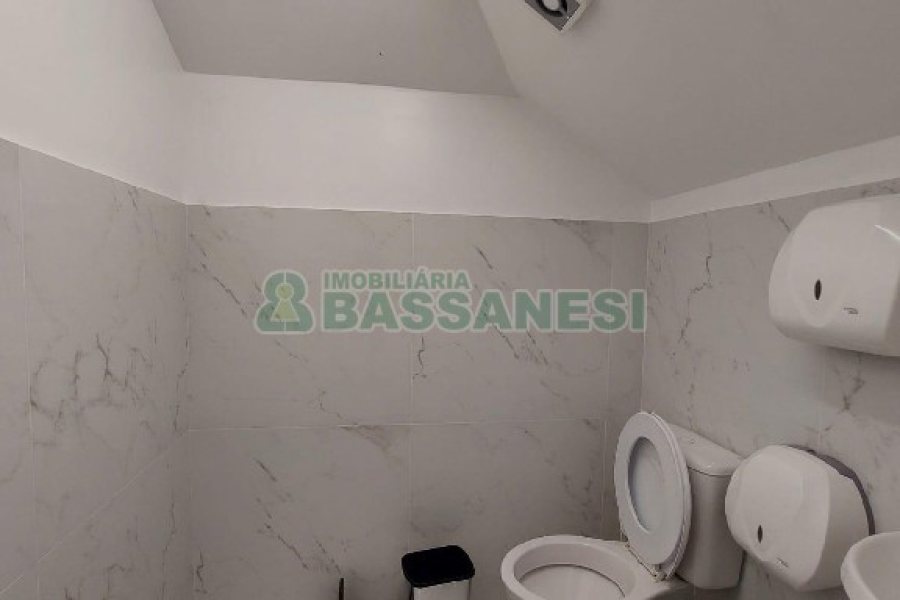 Loja com 274m², no bairro Centro em Caxias do Sul para Alugar