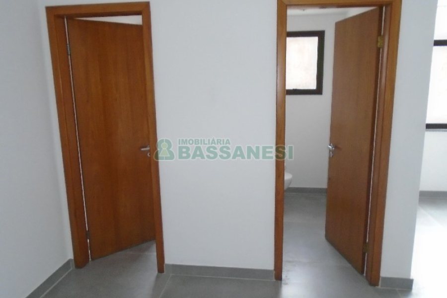 Loja com 260m², no bairro Cruzeiro em Caxias do Sul para Alugar