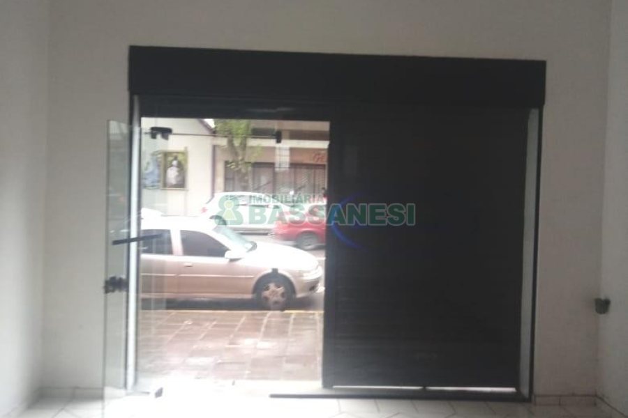 Loja com 110m², no bairro São Pelegrino em Caxias do Sul para Alugar