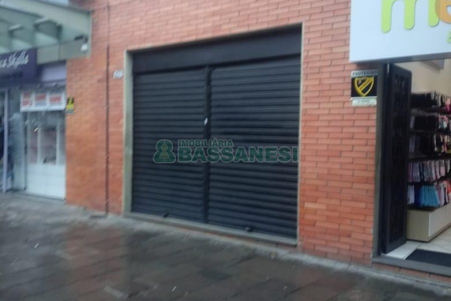 Loja com 110m², no bairro São Pelegrino em Caxias do Sul para Alugar