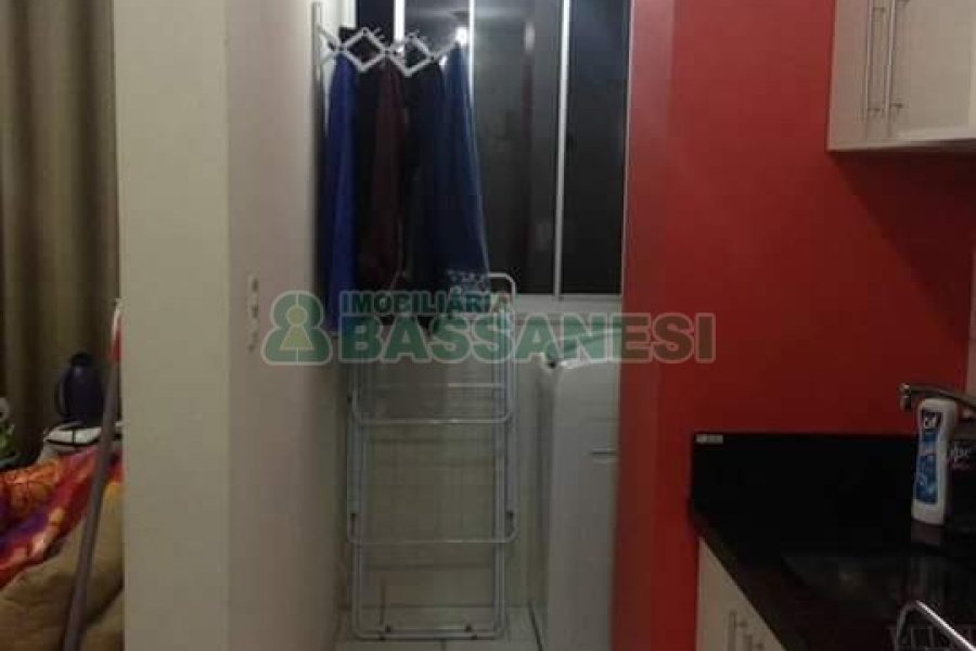 Apartamento com 43m², 2 dormitórios, 1 vaga, no bairro Morada dos Alpes em Caxias do Sul para Comprar
