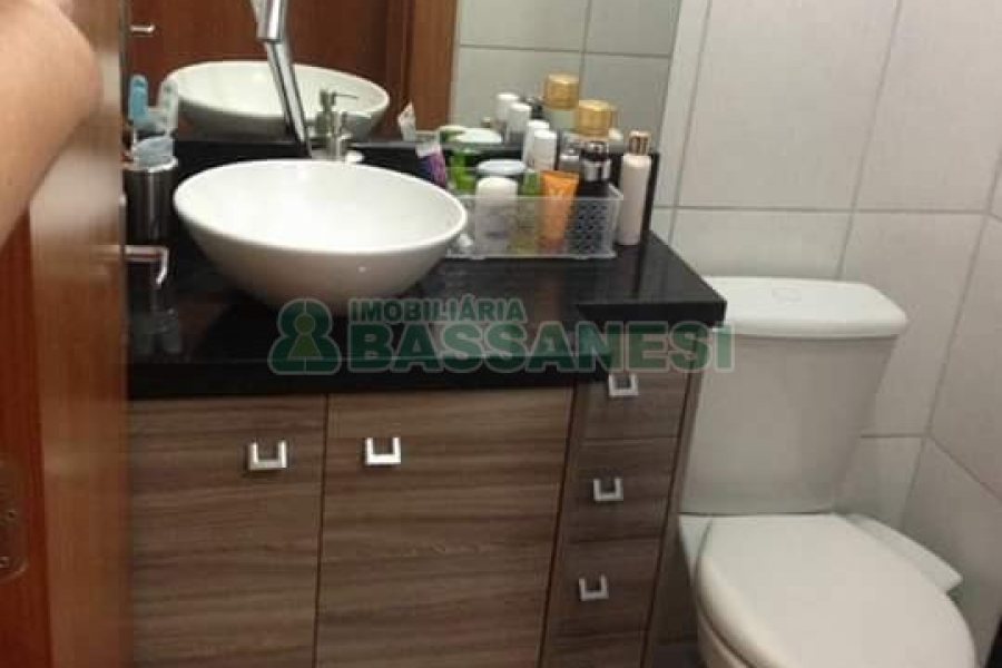 Apartamento com 43m², 2 dormitórios, 1 vaga, no bairro Morada dos Alpes em Caxias do Sul para Comprar