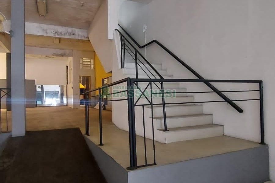 Loja com 700m², no bairro Centro em Caxias do Sul para Alugar