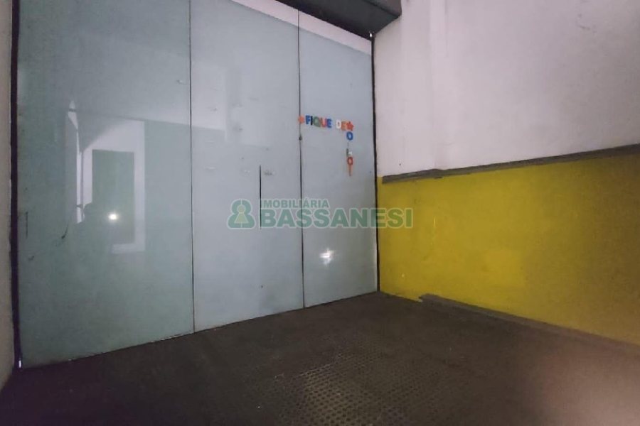 Loja com 700m², no bairro Centro em Caxias do Sul para Alugar