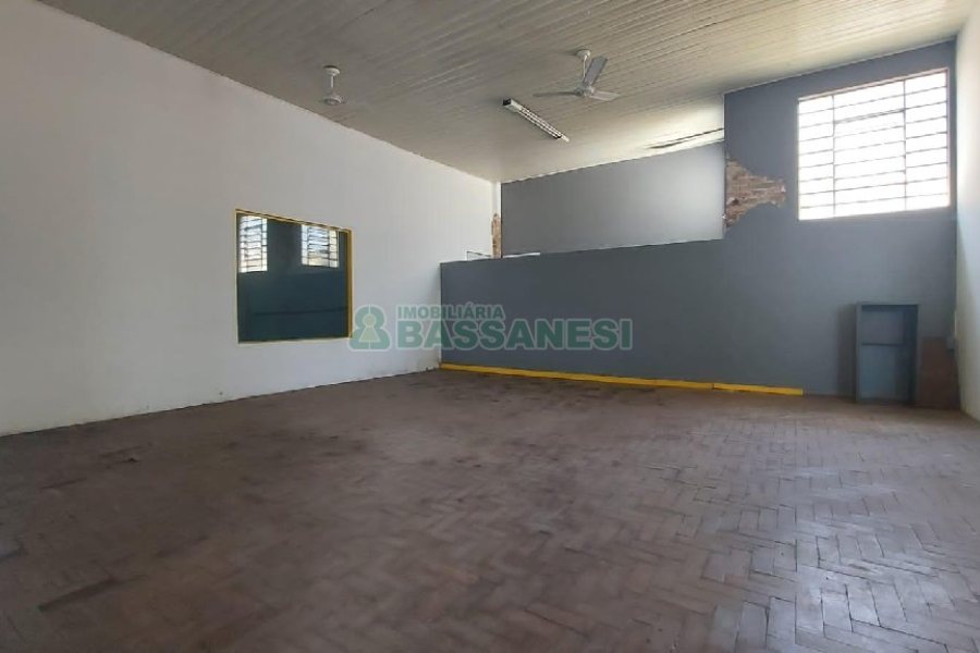 Loja com 700m², no bairro Centro em Caxias do Sul para Alugar