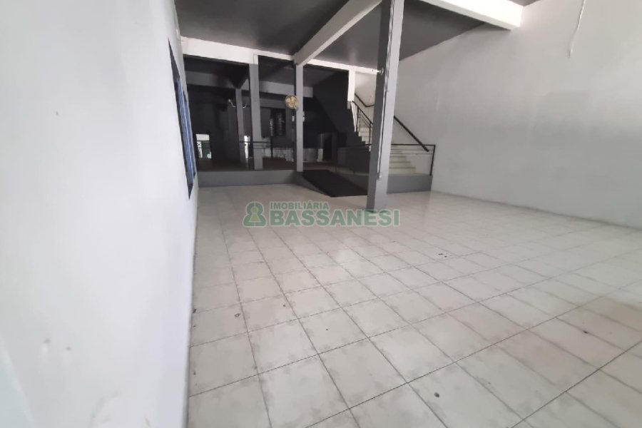 Loja com 700m², no bairro Centro em Caxias do Sul para Alugar