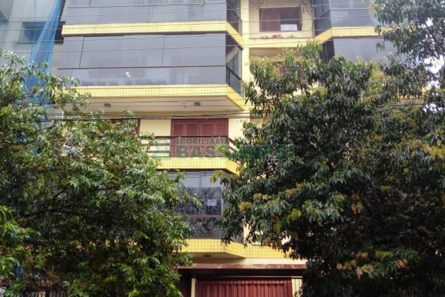 Apto Mobiliado com 132m², 3 dormitórios, 2 vagas, no bairro Cinqüentenário em Caxias do Sul para Comprar