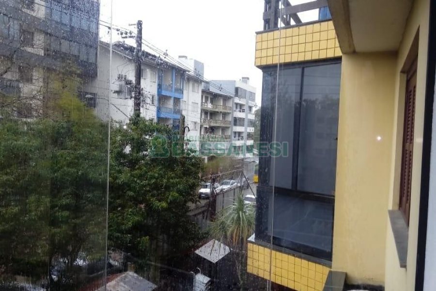 Apto Mobiliado com 132m², 3 dormitórios, 2 vagas, no bairro Cinqüentenário em Caxias do Sul para Comprar