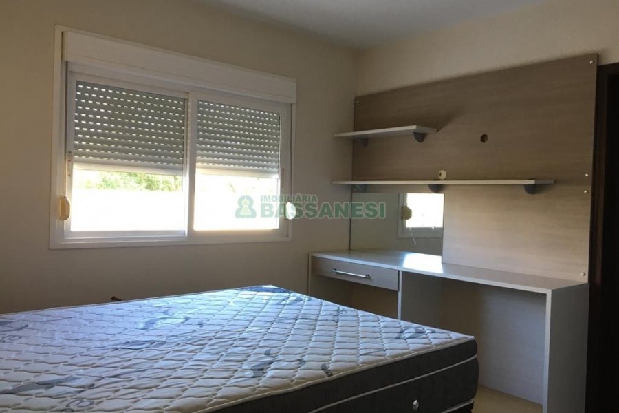 Apartamento com 71m², 2 dormitórios, 2 vagas, no bairro São Leopoldo em Caxias do Sul para Comprar