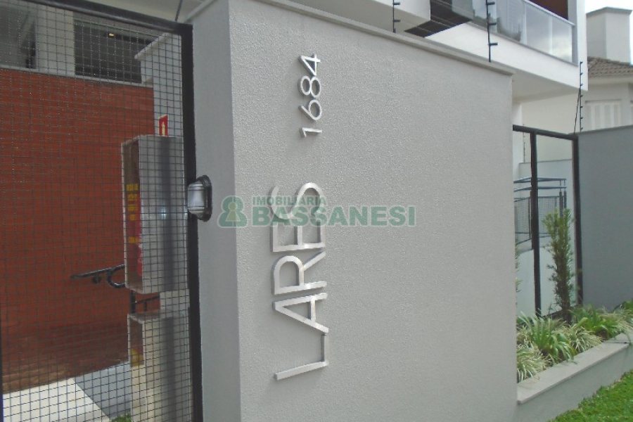 Apartamento com 118m², 2 dormitórios, 2 vagas, no bairro Panazzolo em Caxias do Sul para Comprar