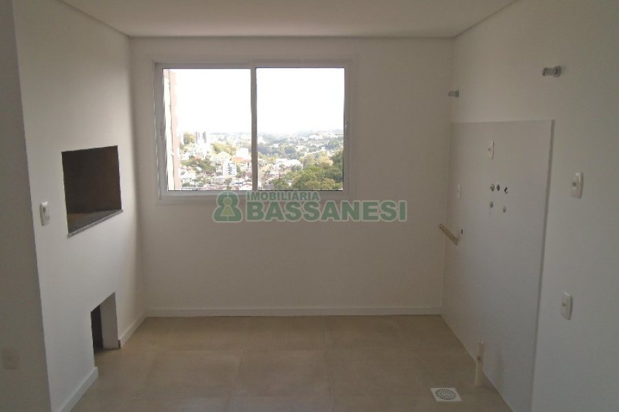 Apartamento com 118m², 2 dormitórios, 2 vagas, no bairro Panazzolo em Caxias do Sul para Comprar