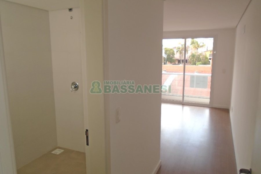 Apartamento com 118m², 2 dormitórios, 2 vagas, no bairro Panazzolo em Caxias do Sul para Comprar