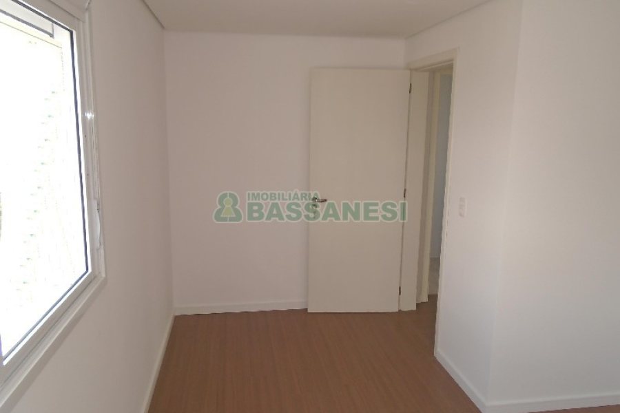 Apartamento com 118m², 2 dormitórios, 2 vagas, no bairro Panazzolo em Caxias do Sul para Comprar