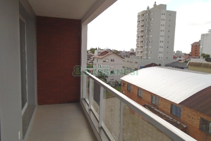 Apartamento com 118m², 2 dormitórios, 2 vagas, no bairro Panazzolo em Caxias do Sul para Comprar