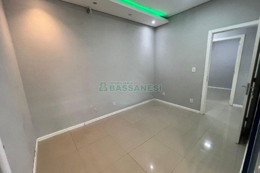 Loja com 170m², no bairro São Pelegrino em Caxias do Sul para Alugar