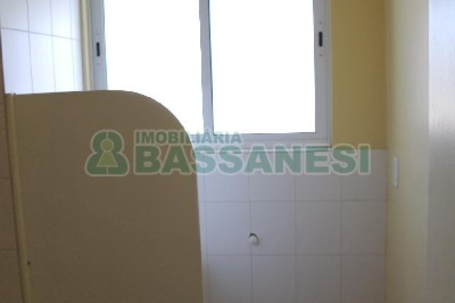 Apartamento com 36m², 1 dormitório, 1 vaga, no bairro Lourdes em Caxias do Sul para Comprar